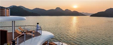 Du thuyền Capella Lan Hạ